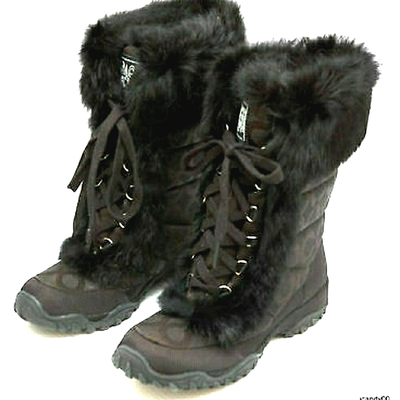 COACH JENNY - Furry Winter Boots - Picture 1 of 16